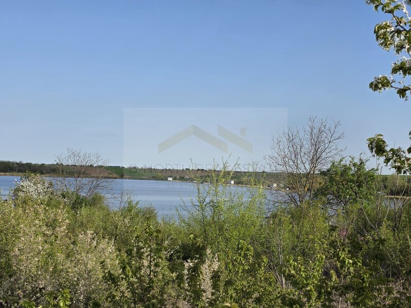 Peris, teren 1.000 mp, toate utilitatile, vedere superba catre lac